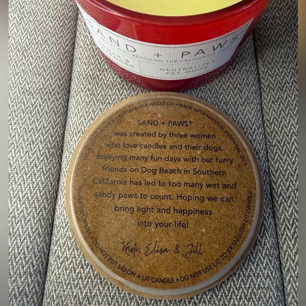 Sand + Paws Odor Neutralizing Scented Candle- Cedar and Lavender, 12oz, 2 Wick - Picture 4 of 11